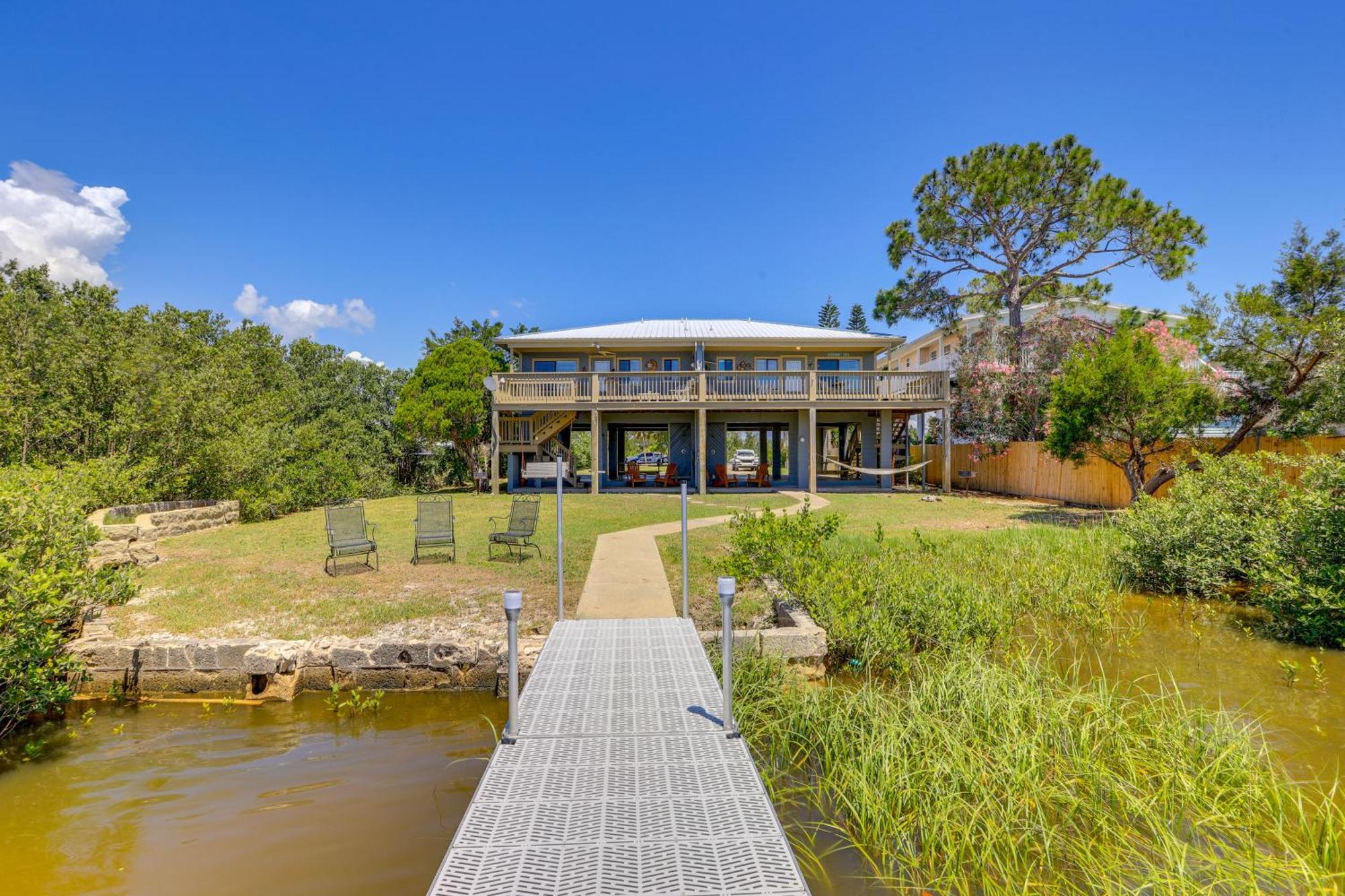 Waterfront Cedar Key Duplex Home Grill And Dock! 外观 照片