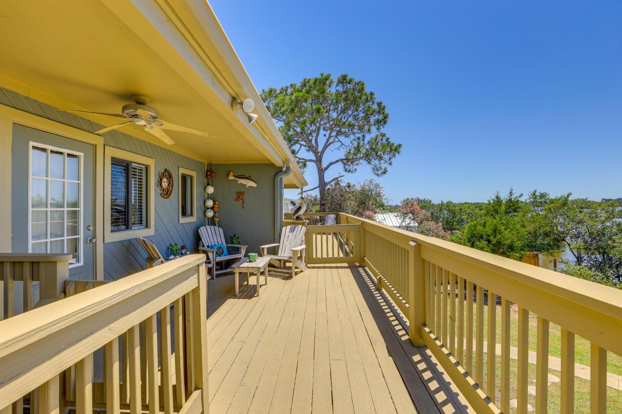 Waterfront Cedar Key Duplex Home Grill And Dock! 外观 照片