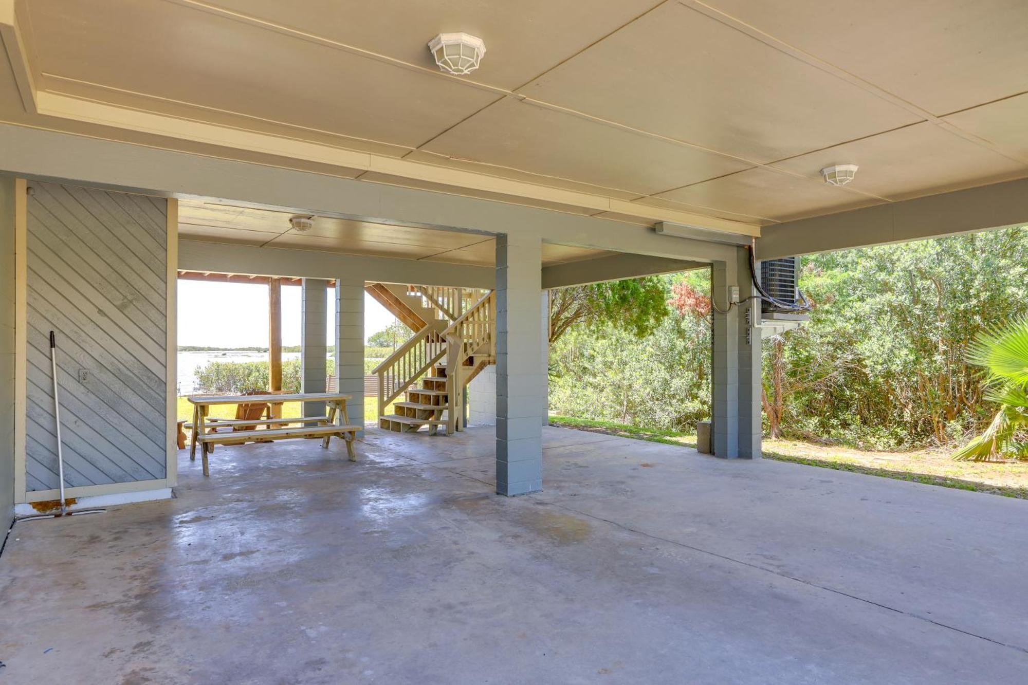 Waterfront Cedar Key Duplex Home Grill And Dock! 外观 照片