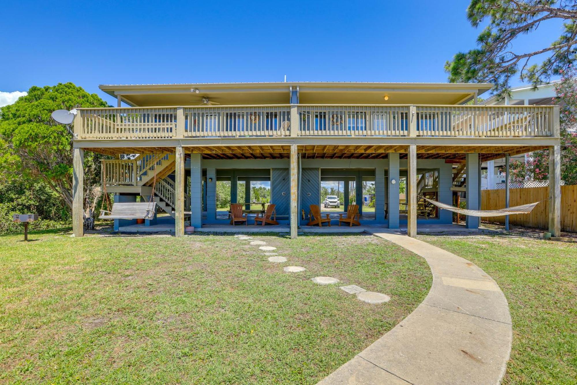 Waterfront Cedar Key Duplex Home Grill And Dock! 外观 照片